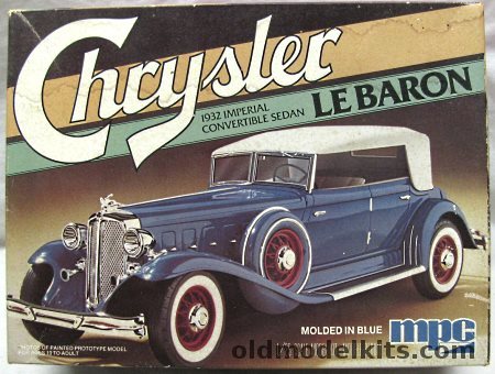 MPC 1/25 1932 Chrysler Imperial Le Baron Convertible Sedan, 1-3153 plastic model kit